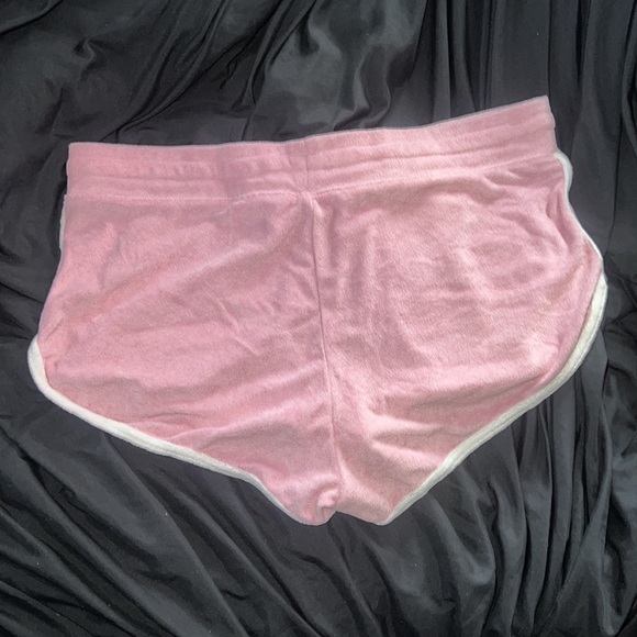 Pink textured shorts. Size xl - Picture 2 of 3